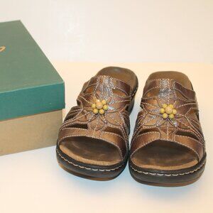 Clarks Lexi Myrtle Sandals - 8 XW